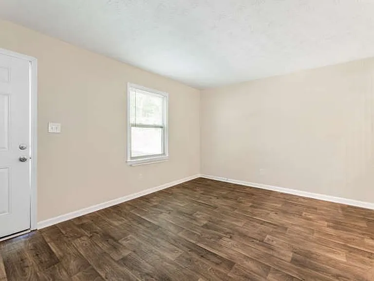 Oxford Village Townhomes — Photo 6