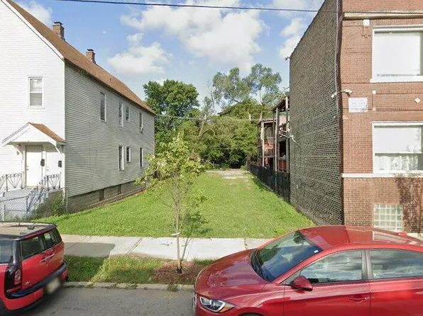 7004 S Racine Ave, Chicago, IL 60636