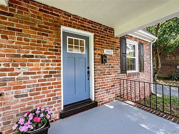 5th image of 1902 Byron St