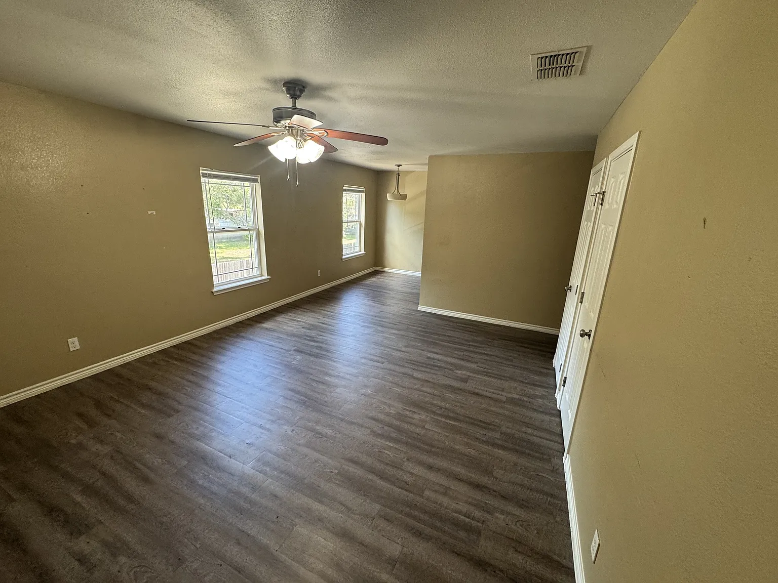 508 East Convent Street - D — Photo 3