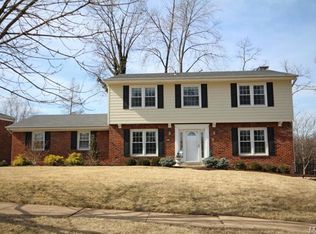 9011 Laurel Crest Dr, Saint Louis, MO