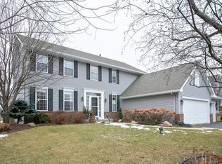 9140 Sunnyvale Dr, Chanhassen, MN 55317