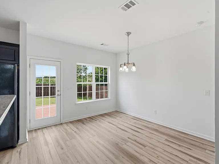 5003 Hemlock Ct — Photo 13