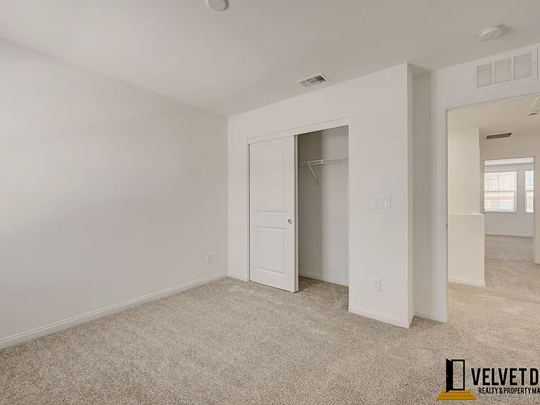 2725 Luzzi Walk #1 — Photo 18