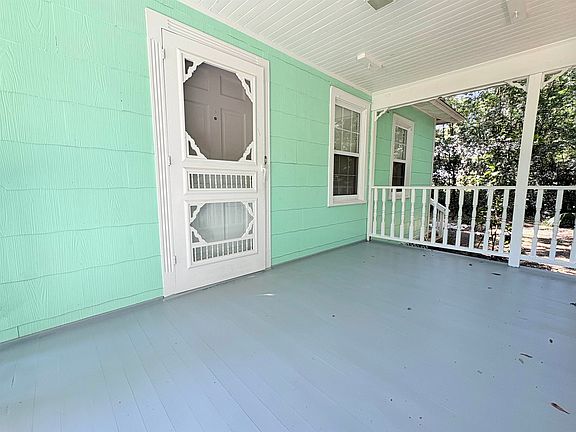 3rd image of 606 Collins Dr