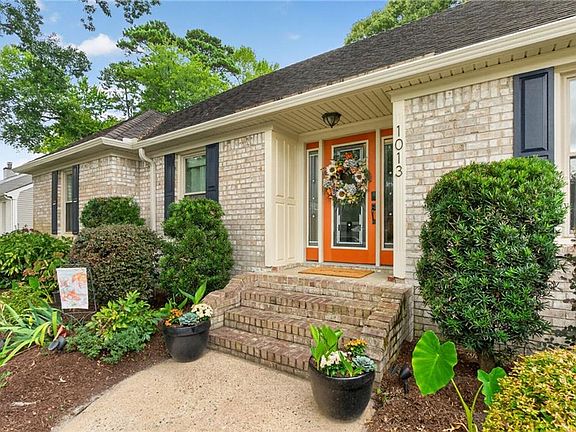 2nd image of 1013 Baydon Ln