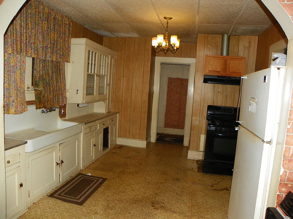 2nd image of 1827 35th Ave