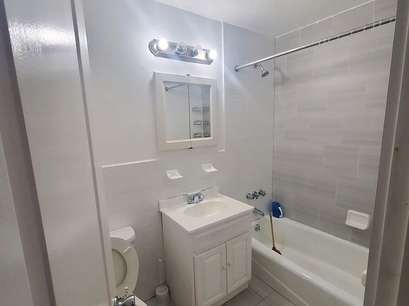 2nd image of 1954 Anthony Ave #3