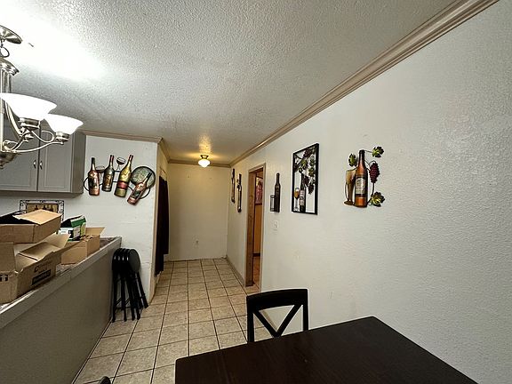 3rd image of 1040 Venesa Dr