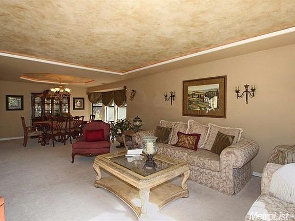3rd image of 5130 Kings Court Ln
