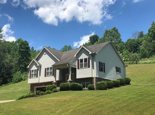 19 Hillcrest Dr, Mount Clare, WV