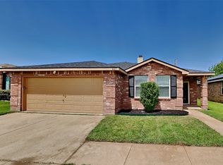 605 Ragwood Rd, Arlington, TX 76002