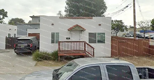 27-33-45 Osborn St Photo 1