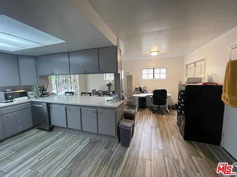 8513 Reading Ave — Photo 2