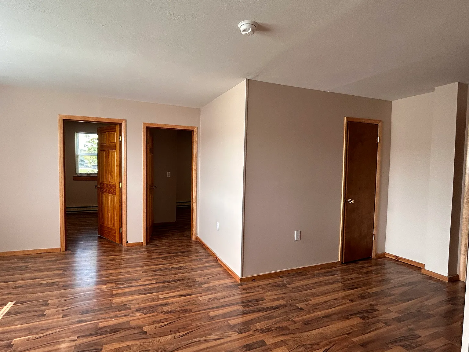 2 bed, 850 sqft, $950 — Photo 1