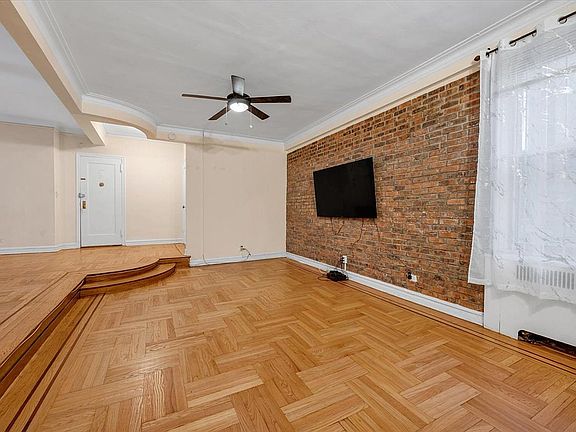 5th image of 601 Pelham Pkwy N APT 408