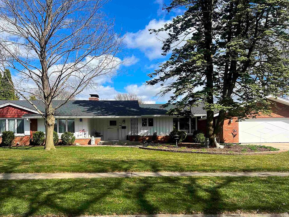 1st image of 805 Hemlock Ln