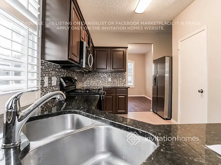 1616 Lansdale Dr — Photo 4