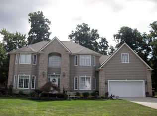 519 Longspur Rd, Highland Heights, OH 44143