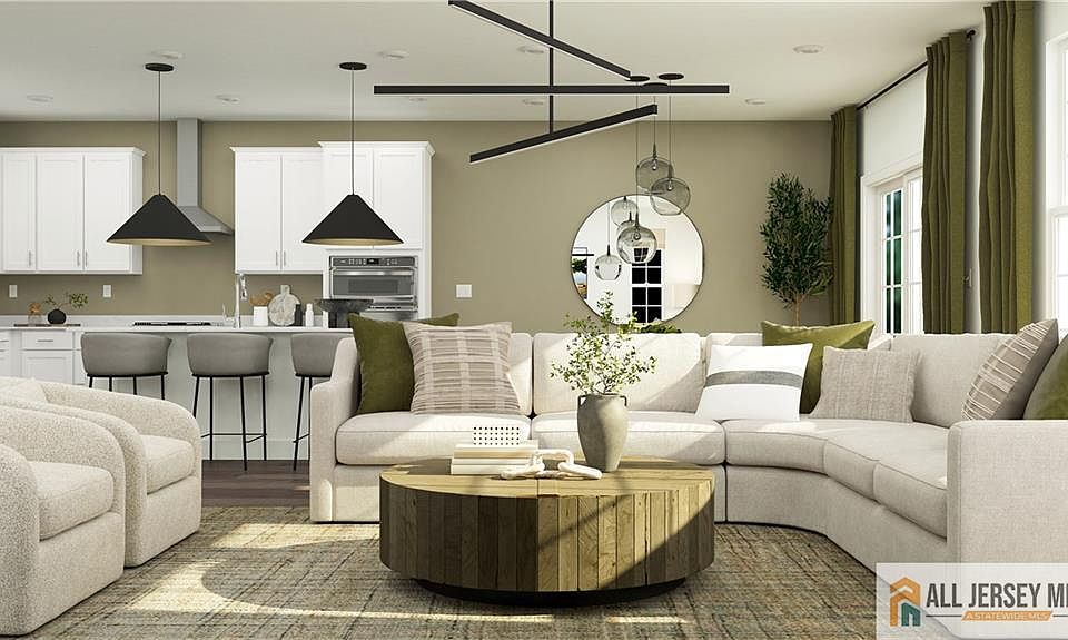 1st image of 70 Bellan Dr S