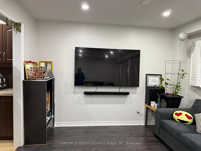 2753 Willowmore Way — Photo 8