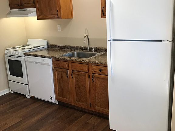 2nd image of 310 Loor Way
