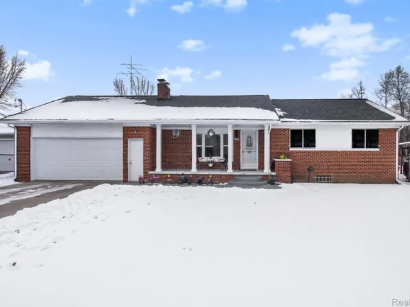 5339 Nasser St, Flint, MI 48505