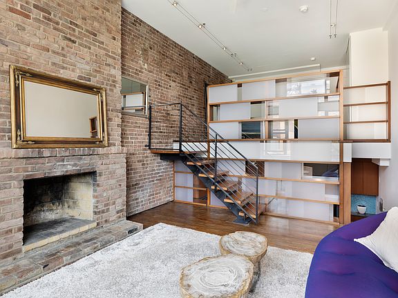 3rd image of 838 Greenwich St APT 4A