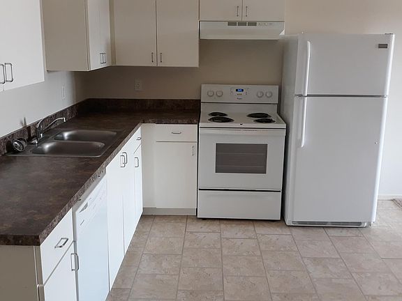 5th image of 408 27th St APT 18