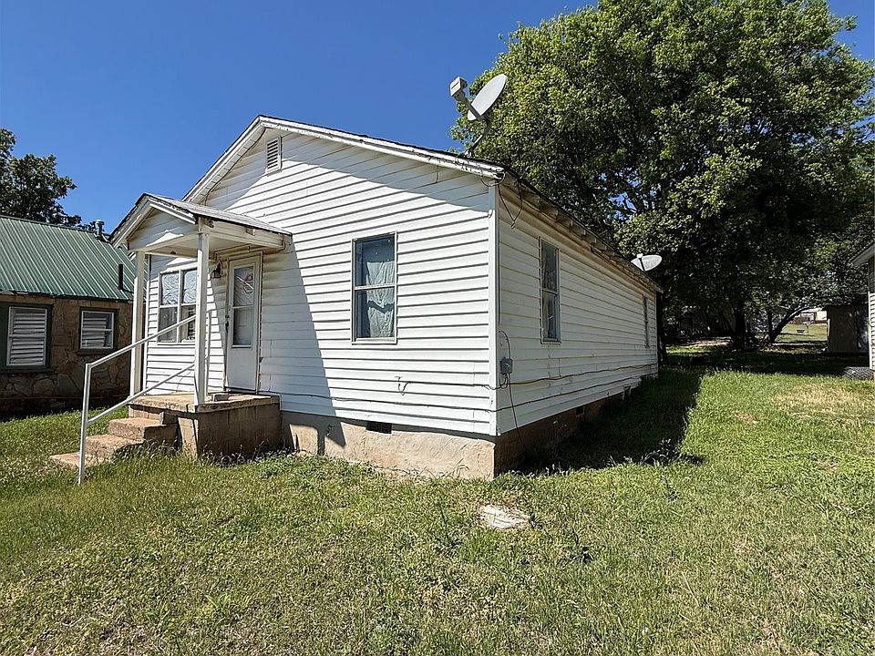 2nd image of 616 W Oklahoma Ave