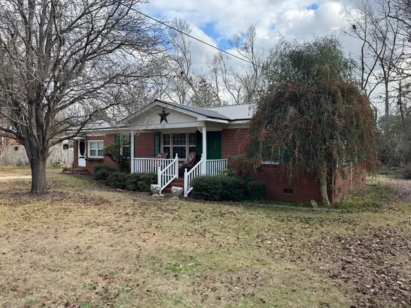 218 Fowler St, Swainsboro, GA 30401
