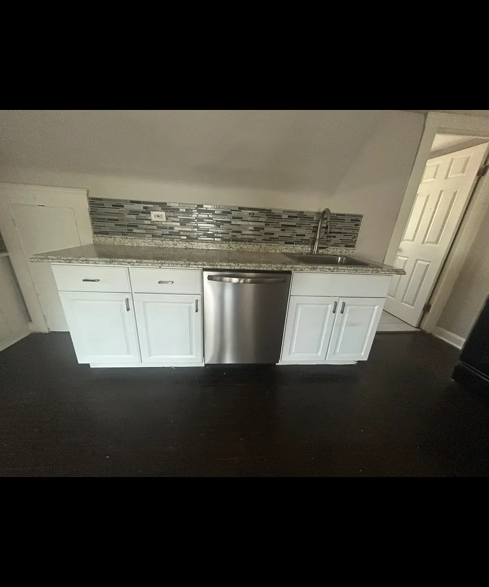 1 bed, 1000 sqft, $975 — Photo 3