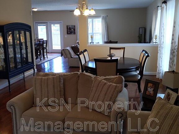 3rd image of 264 Pink Dogwood Ln