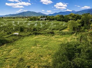 258 Cabbage Ln, Phoenix, OR 97535