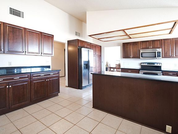 3rd image of 3063 Jacklin Ave