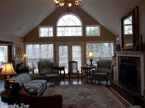 4th image of 104 Deerwood Dr