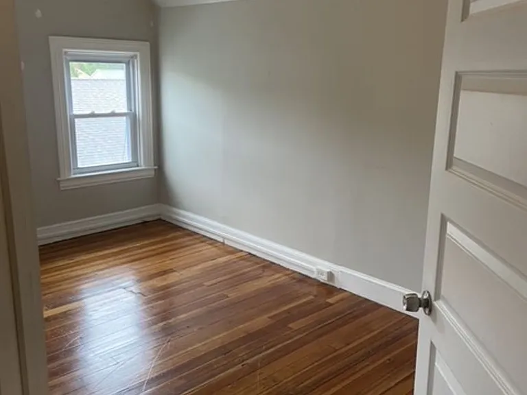 94 Oakland Ave — Photo 6