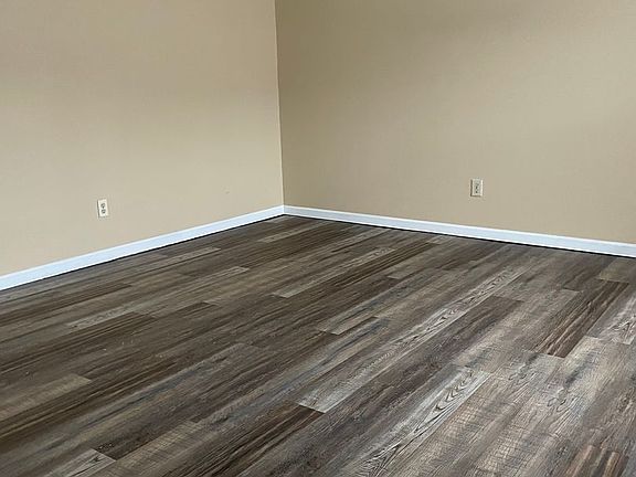5th image of 900 Stratford Cir NW #30