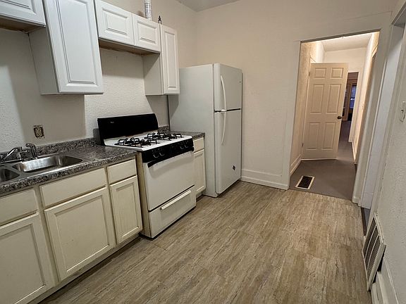 3rd image of 276 Auburn Ave #278