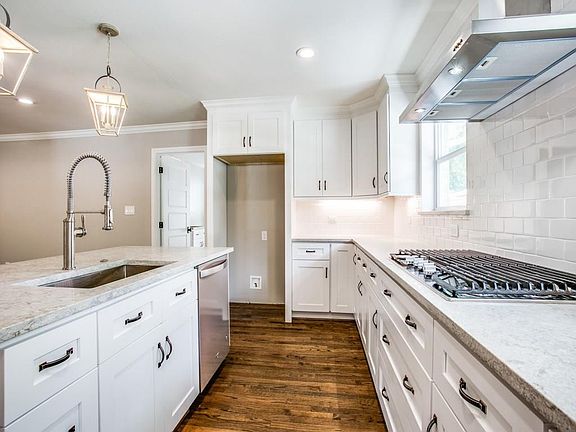 4th image of 8929 Lockhaven Dr