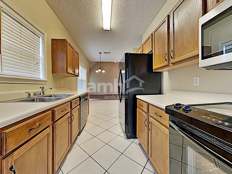 5633 Michaelson Dr — Photo 4