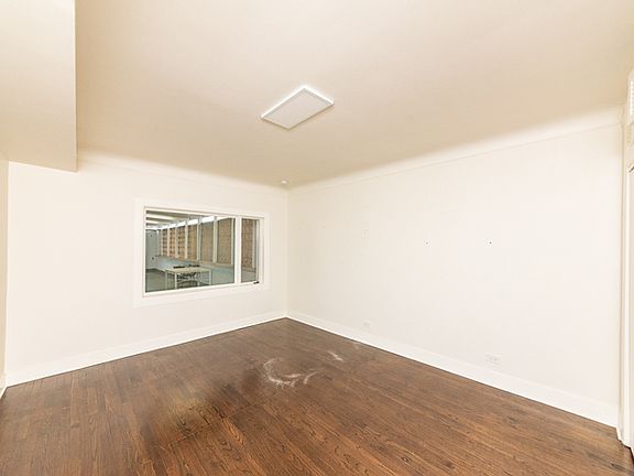4th image of 5742 N Milwaukee Ave #2B