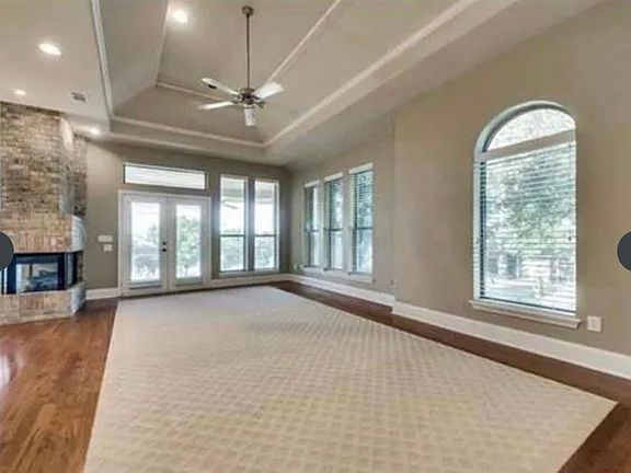 3rd image of 33 Lakeway Dr