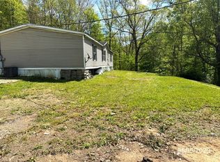 10633 Poplar Gap Rd, Ravencliff, WV 25913