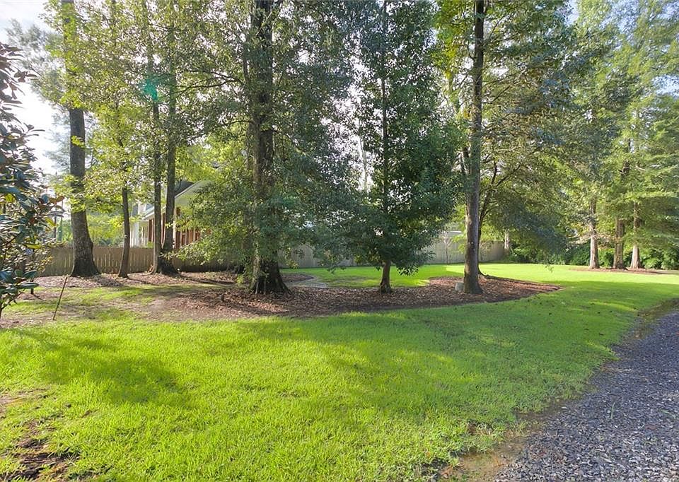 1st image of 17 West Ave