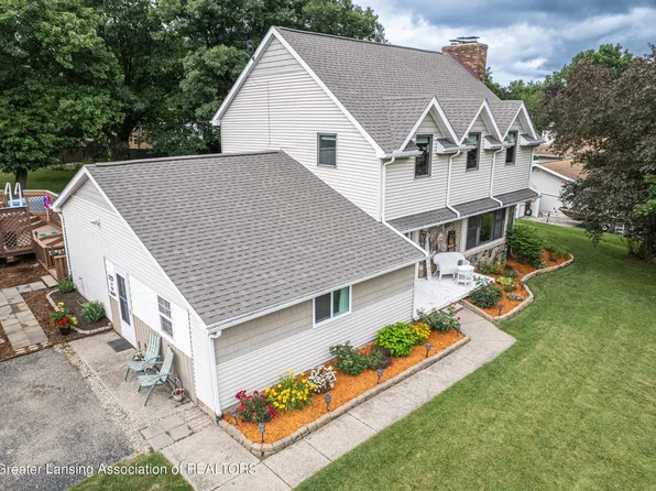 4215 Whitby Ln, Bath, MI 48808