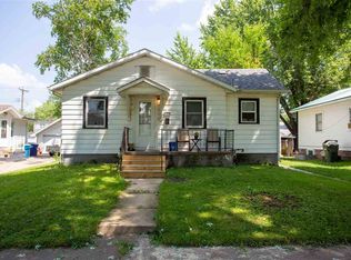 818 Home Park Blvd, Waterloo, IA 50701