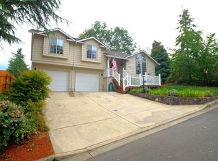 398 Chandler Dr, Roseburg, OR 97471