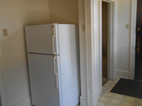 4th image of 502 7th Ave S