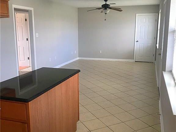 5th image of 2432 Garden Dr